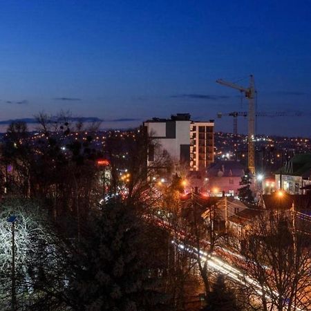 Затишна Красива Квартира-Студія В Новобудові З Балконом Chernivtsi Exterior foto